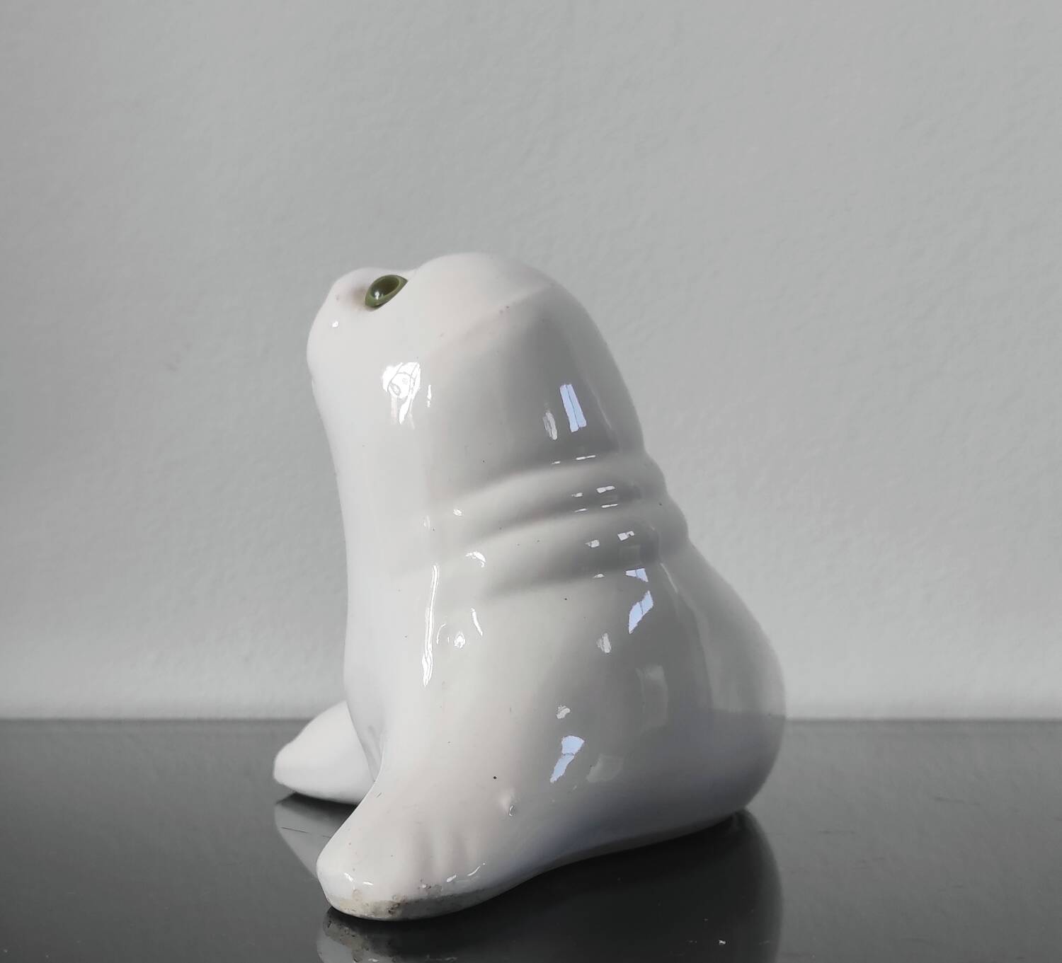 Ceramic glazed "blanchon" seal statuette from Alcobaça – Portugal