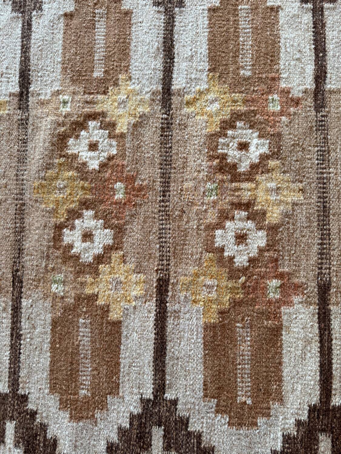 Tapis rolakan scandinave tissé à la main par Ingegerd Silow, Suède