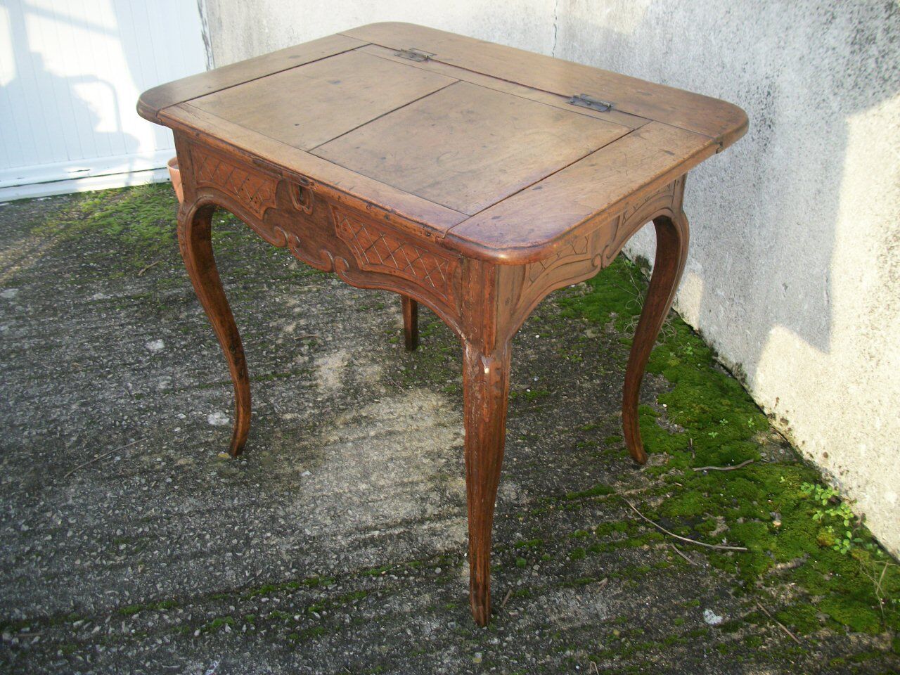 Table - dressing table - desk