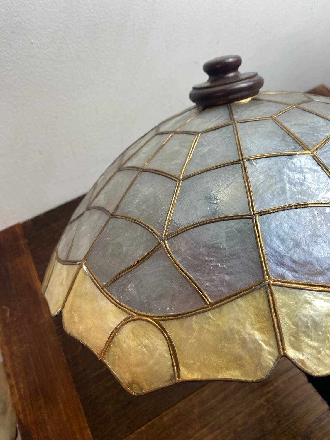 Ceiling light in mother-of-pearl and brass