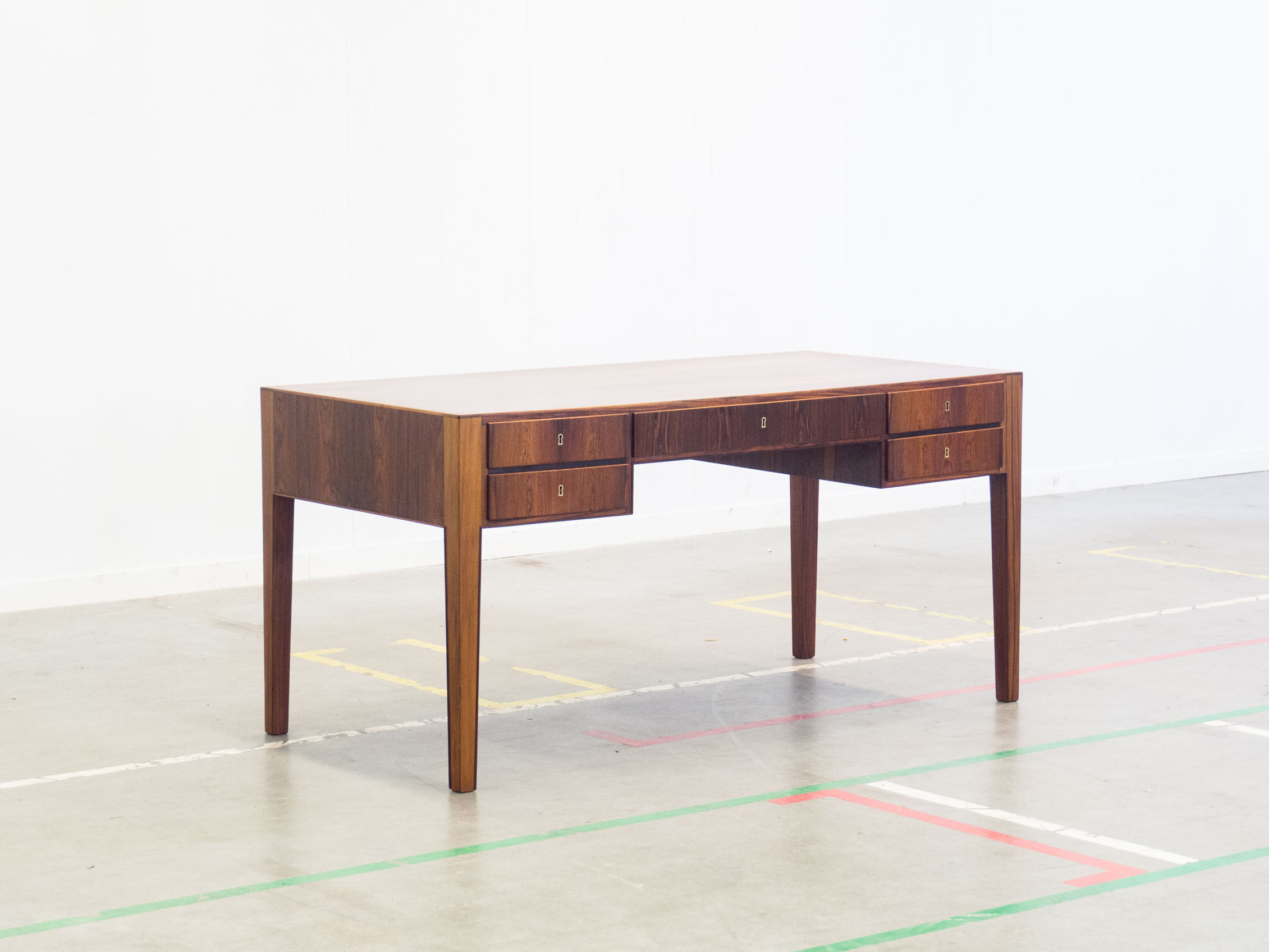 Haslev Møbelsnedkeri free standing rosewood desk