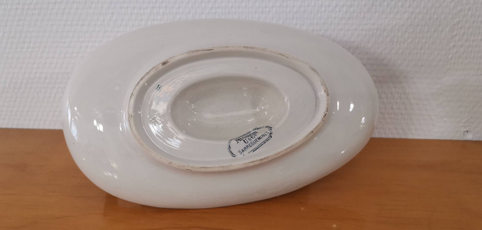 Gravy boat on foot in blue/green iron clay model "Mignon", H & Cie Sarreguemines