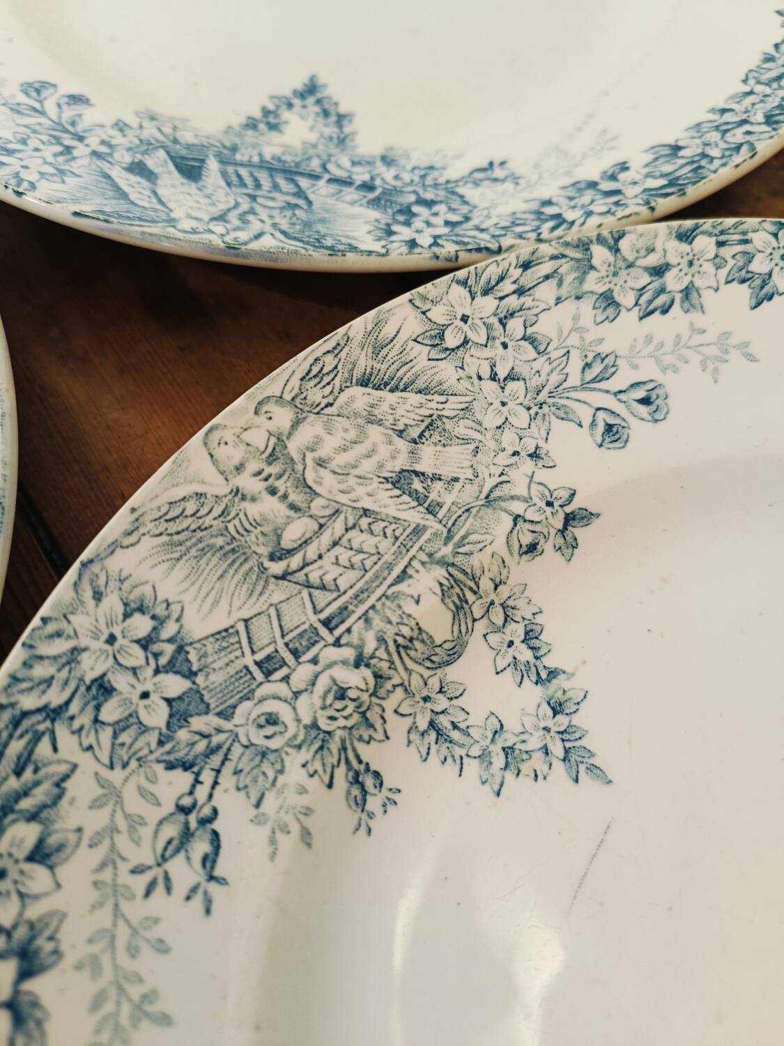 St Amand Lebacqz & Bouchart “Colombier” plates