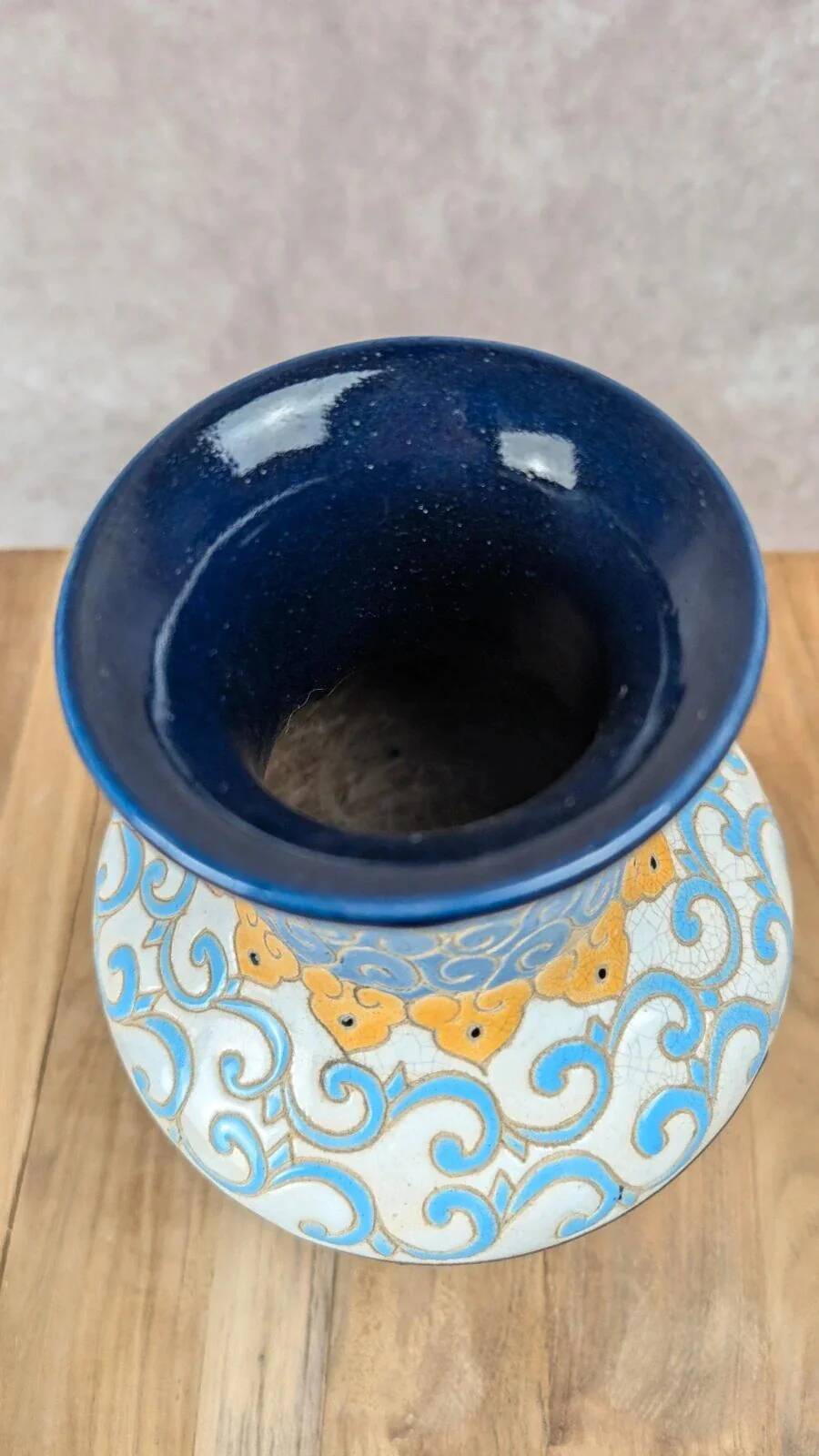 Vase japonisant à décor d’oiseaux et fleurs de lotus