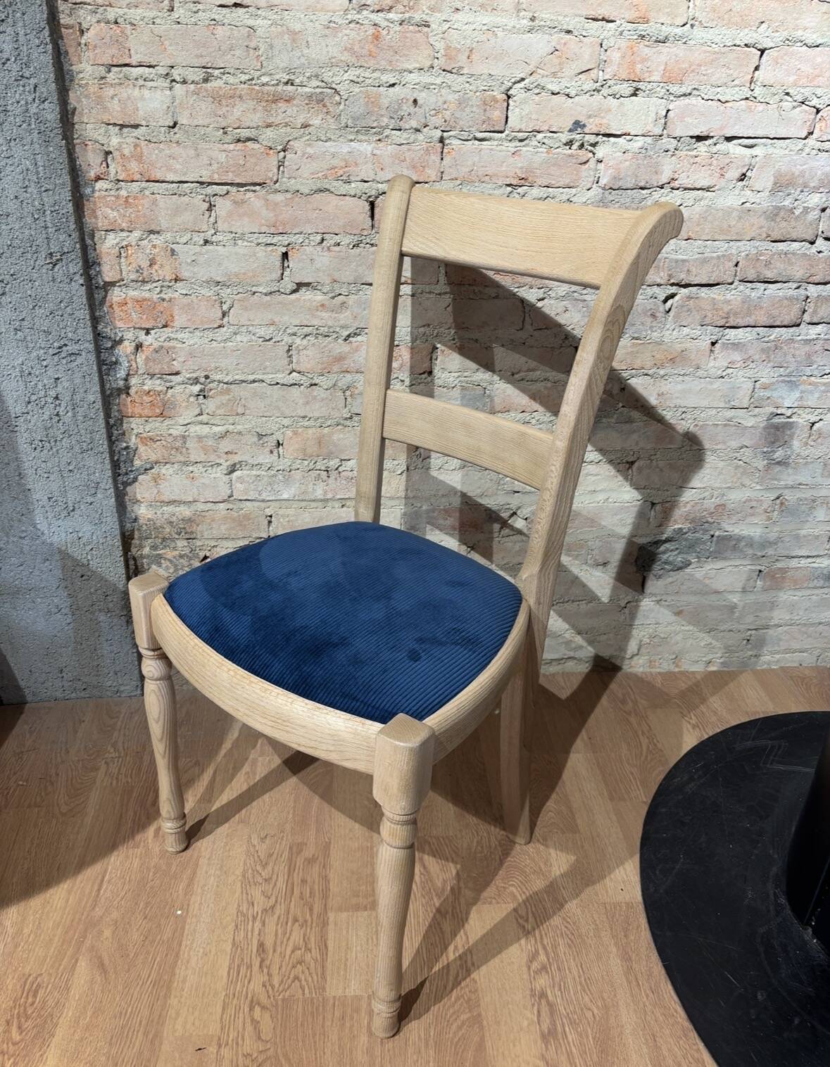 4 chairs with midnight blue velvet seats