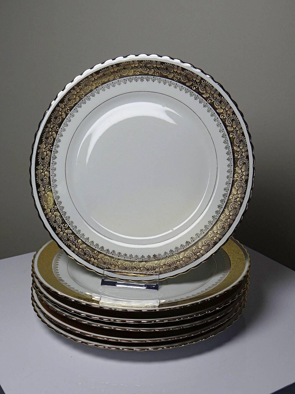 Set of 6 vintage flat plates ADP L Royal Limoges, gilded porcelain - 2