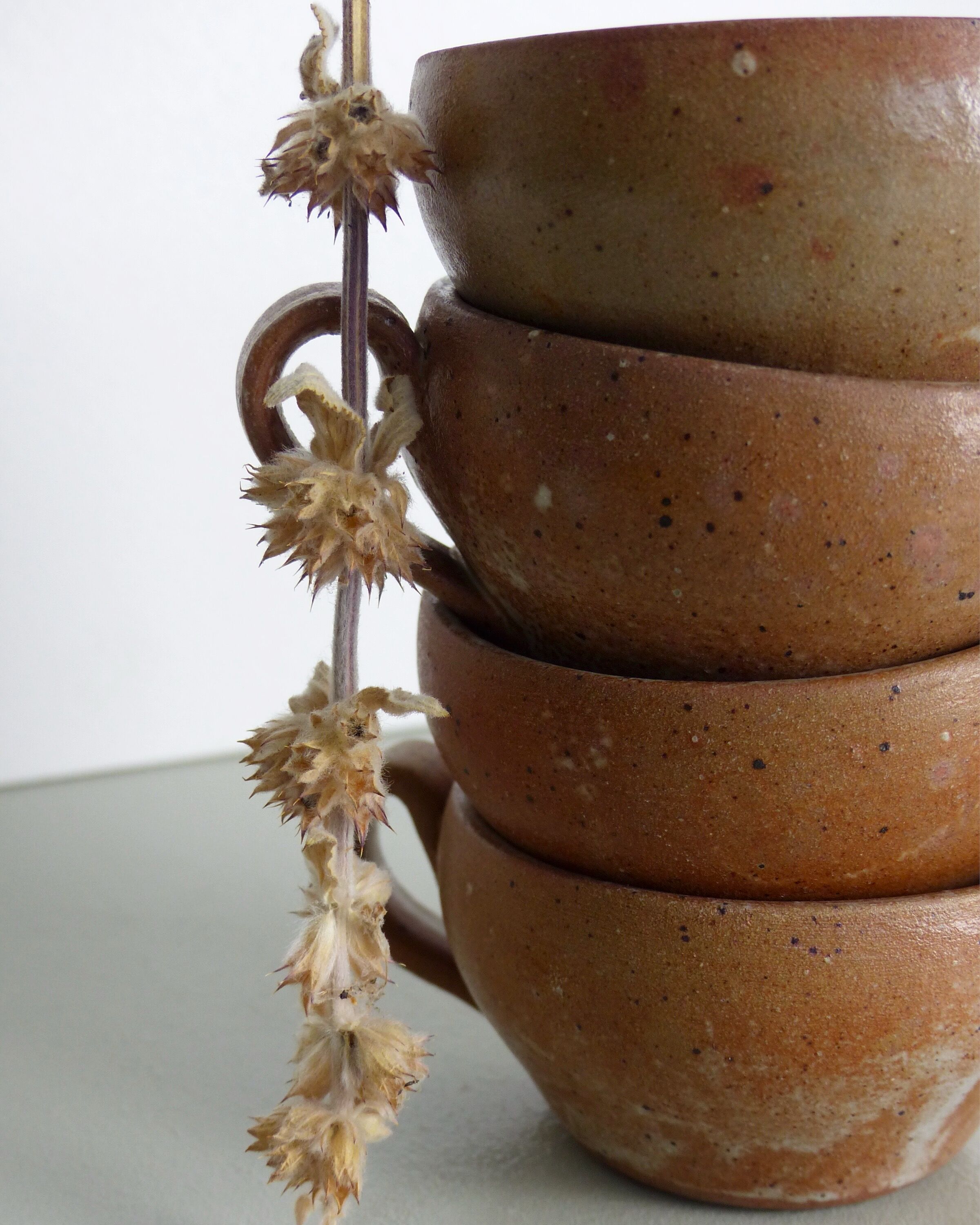 Set of 4 stoneware cups