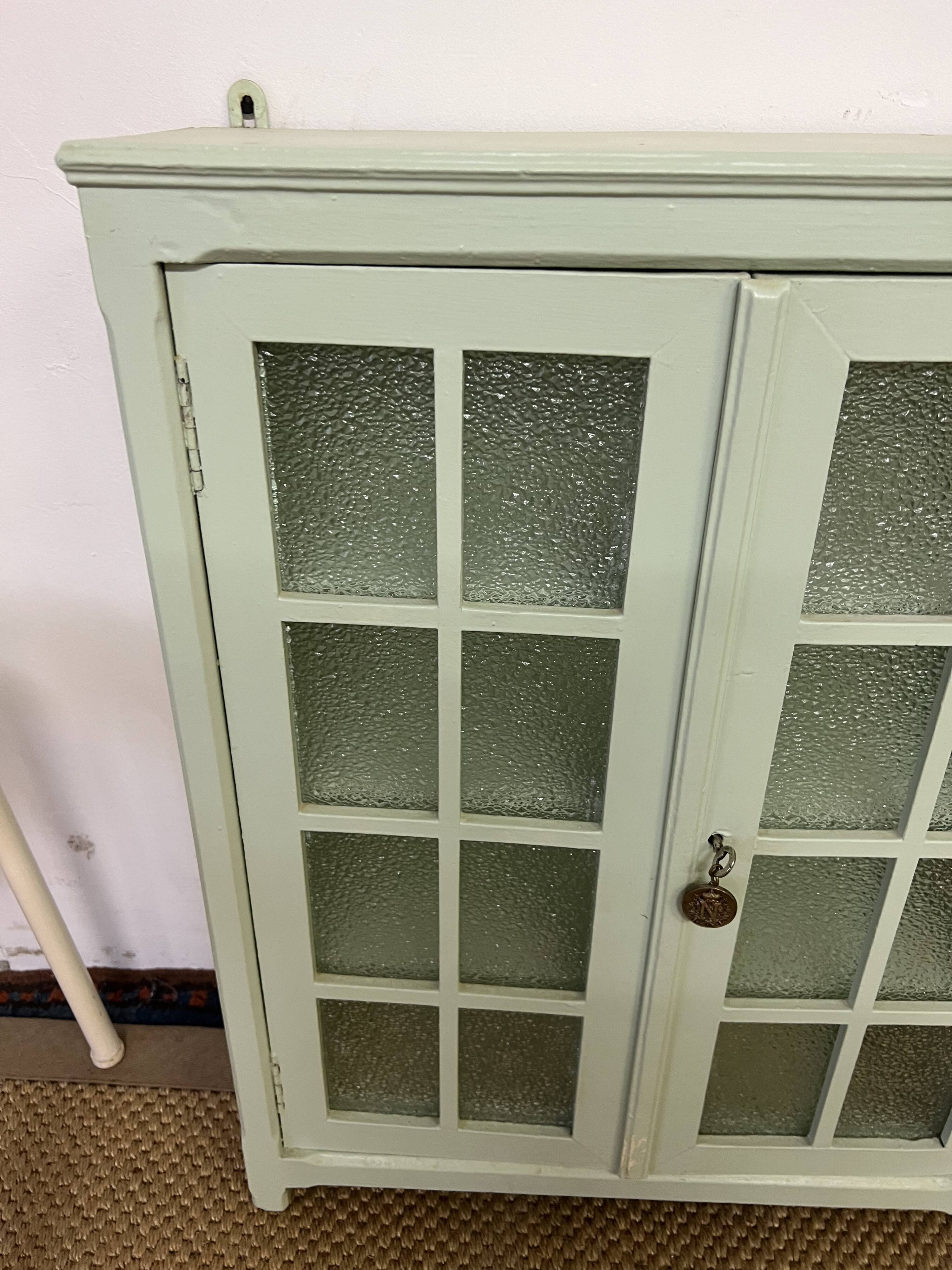 Small vintage medicine cabinet
