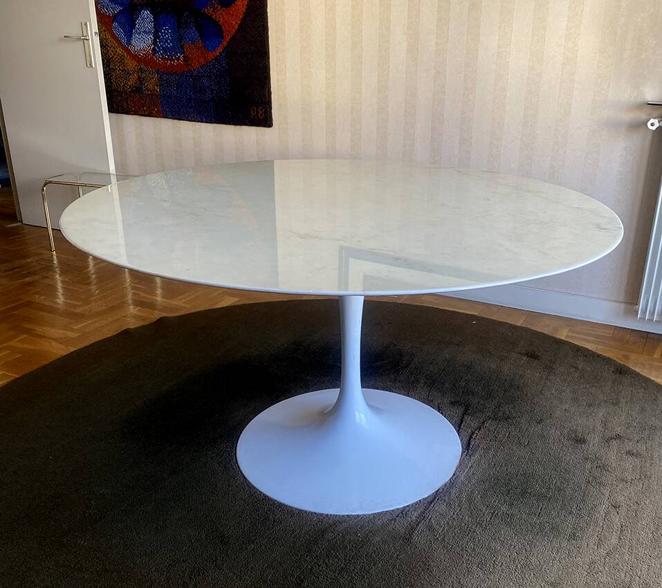 Dining room table by Eero Saarinen for Knoll International, 1970