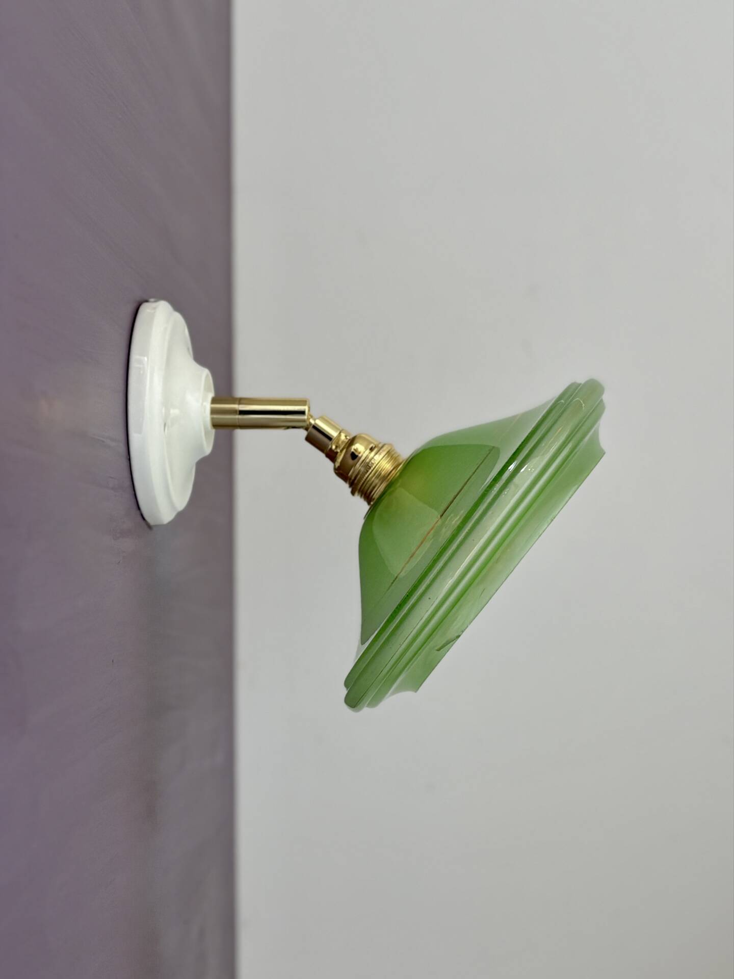 Vintage lampshade in green and gold glass