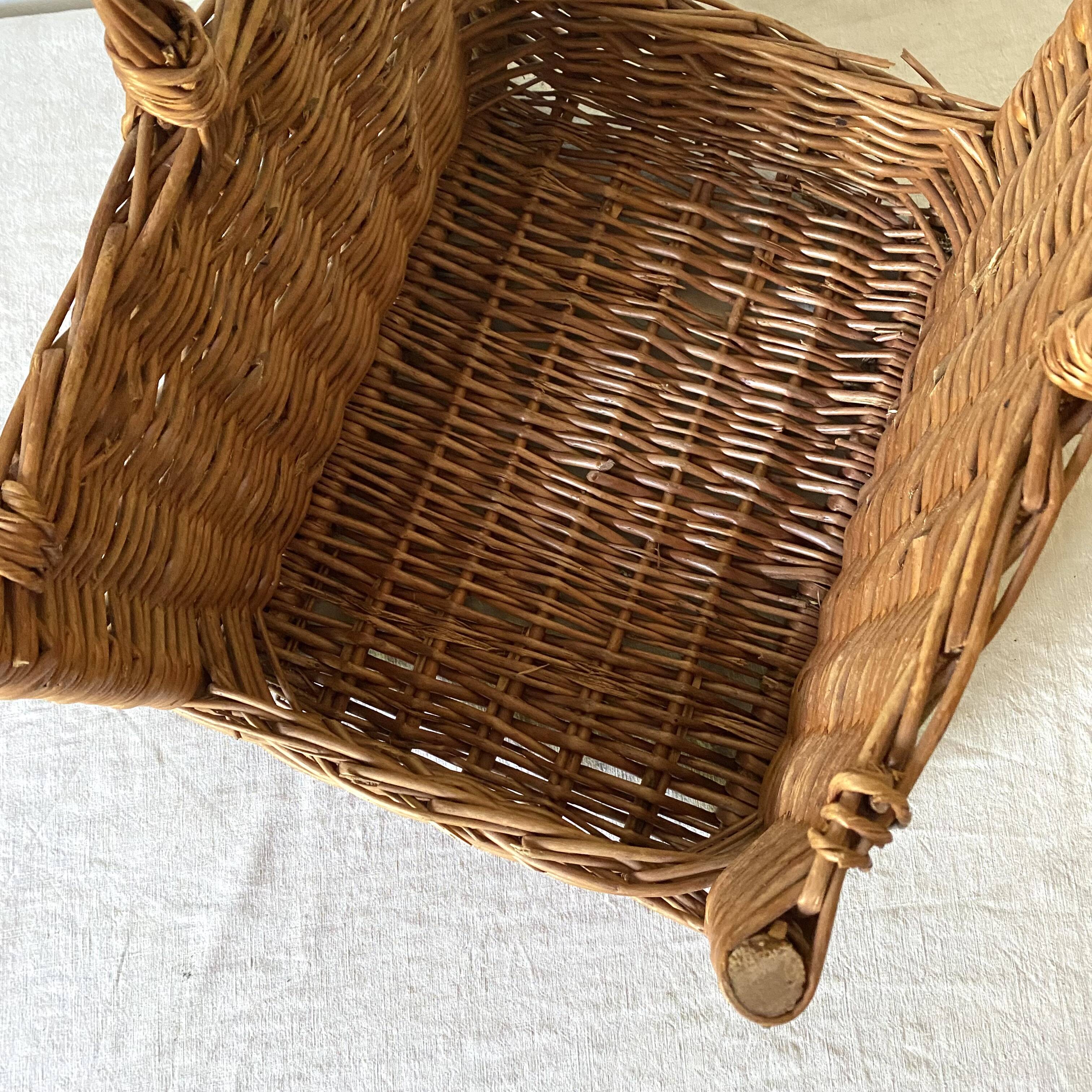 Panier à bûches en rotin tressé