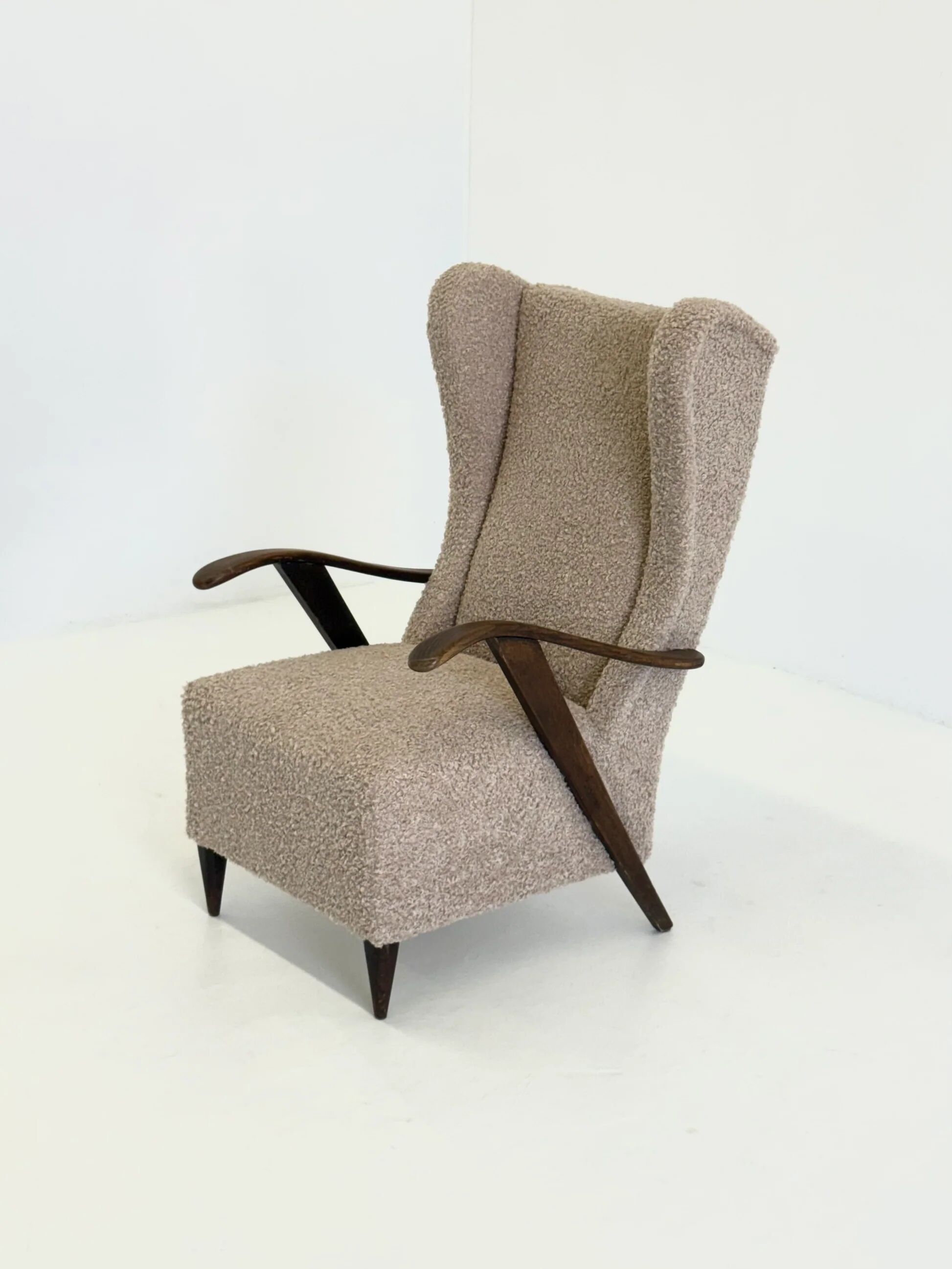 Melchiorre Bega armchair in beige bouclé