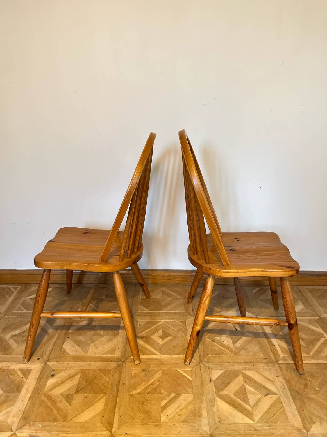 Pair of 70s pine chairs