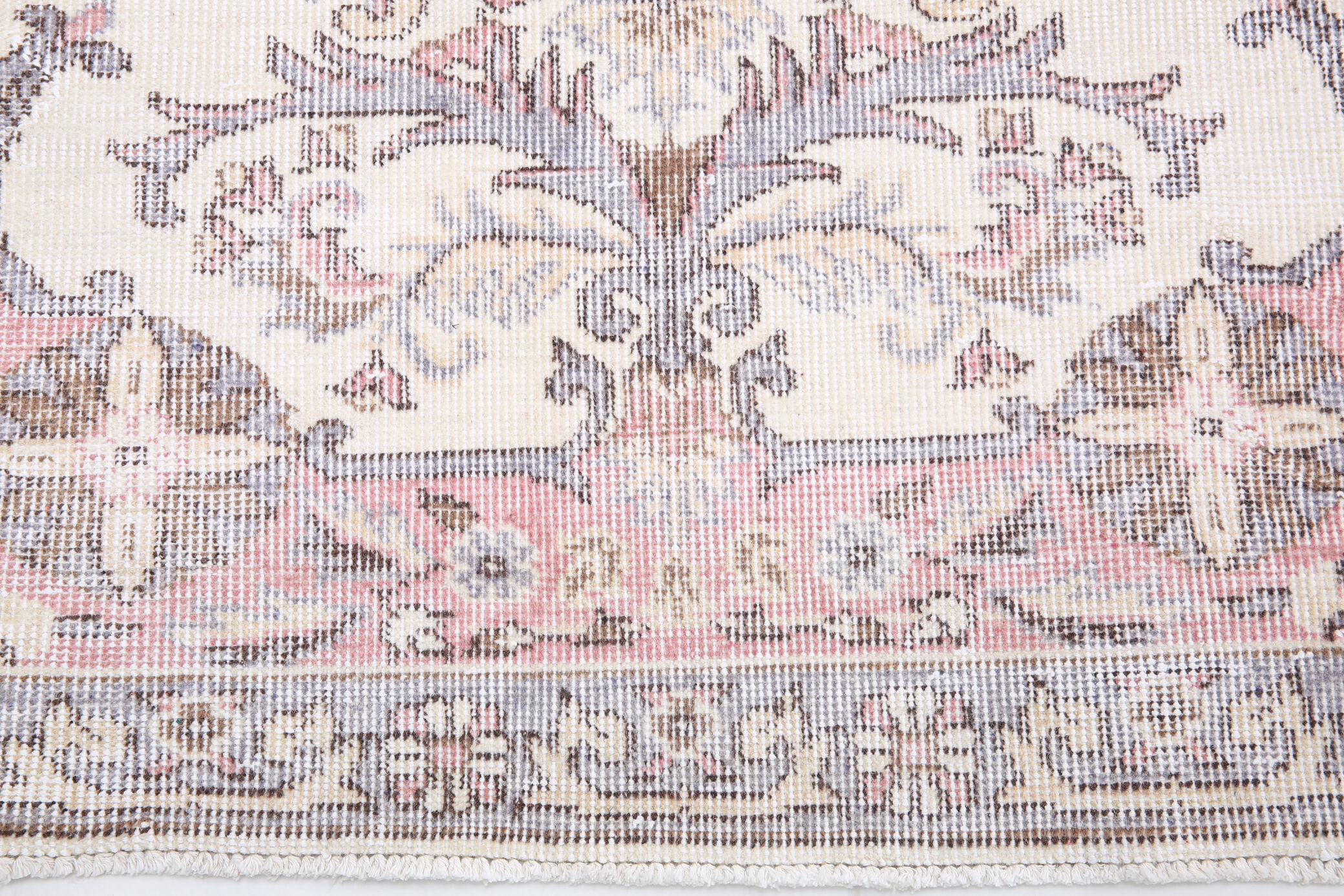 Farmhouse floral vintage carpet rug