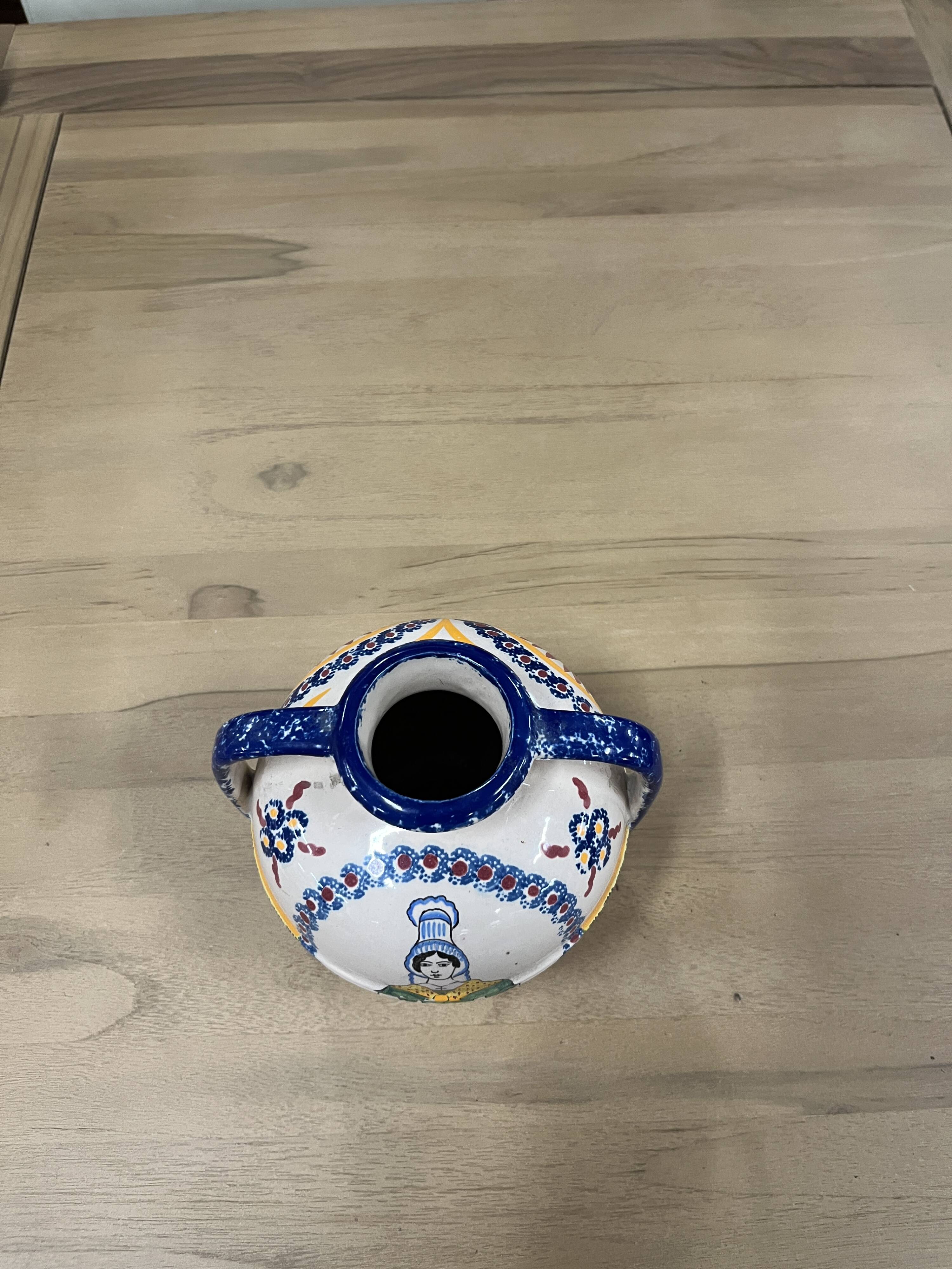 Ault onival vase 1993