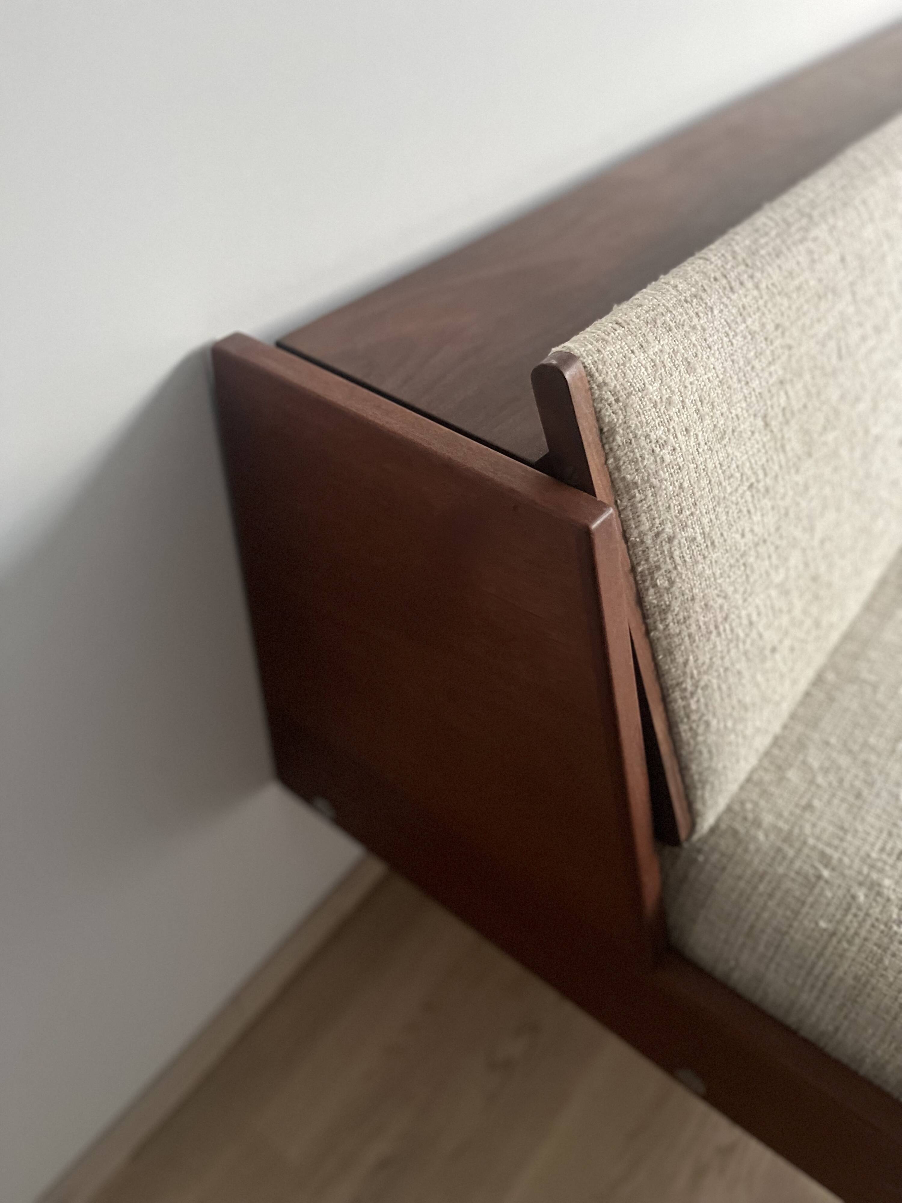 Teak daybed by Hans J. Wegner for Getama, Danish design.