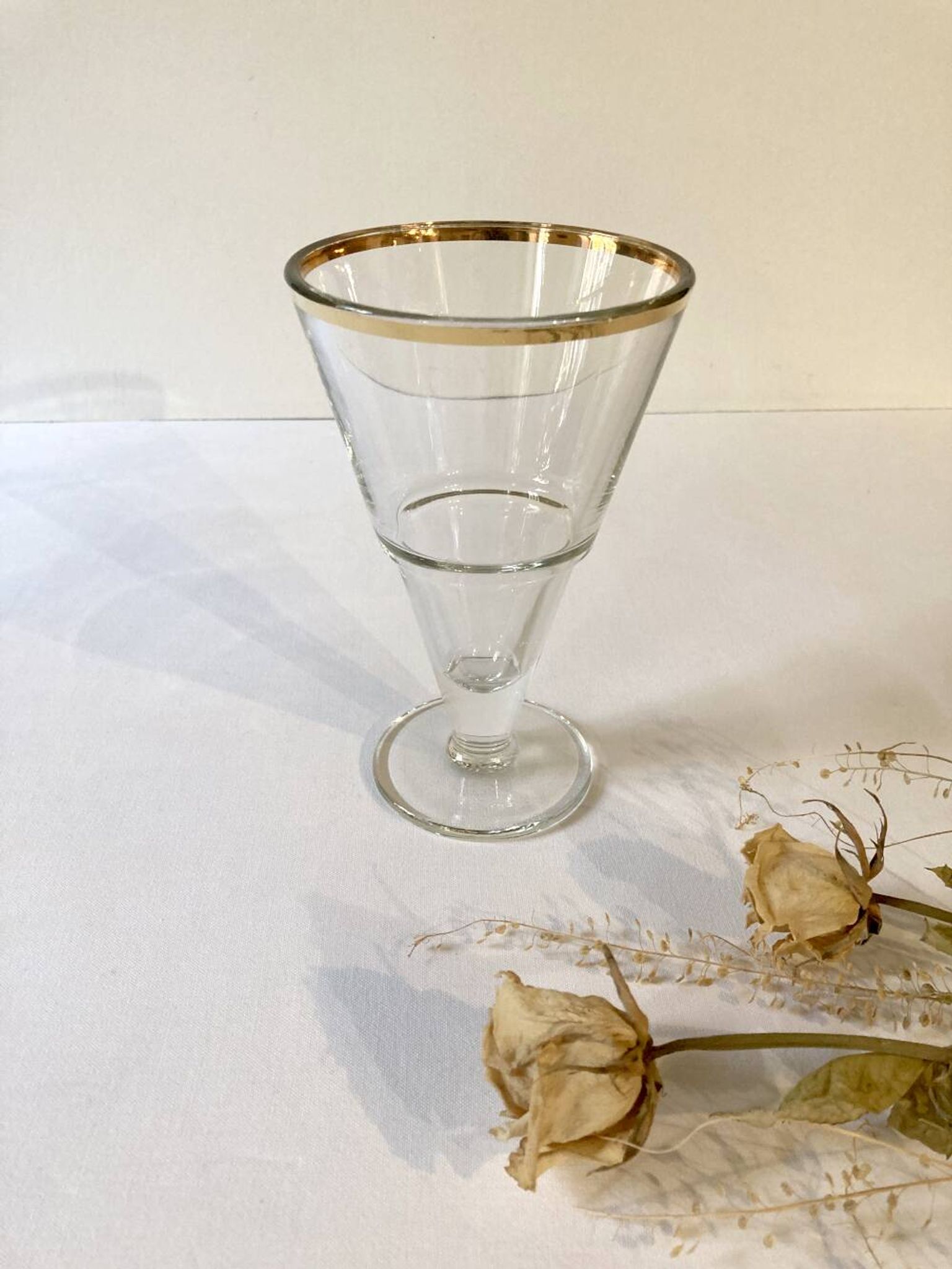 4 glass dessert bowls with gold rims, La Rochère, France