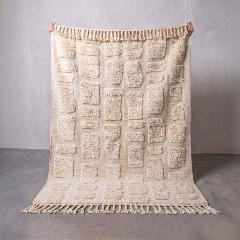 White Berber rug size 1.5/2.5 m