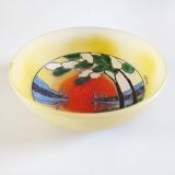 Coupelle en verre émaillé signée