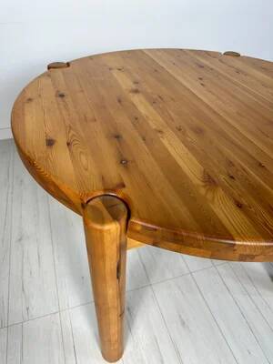 1980s Vintage Round Extendable Pine Dining Table