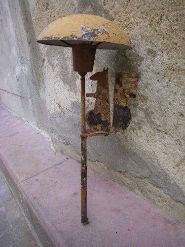 Old bank lamp "Caisse d'Epargne"