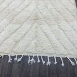 Handcrafted Moroccan rug decorated 250cm x 150cm