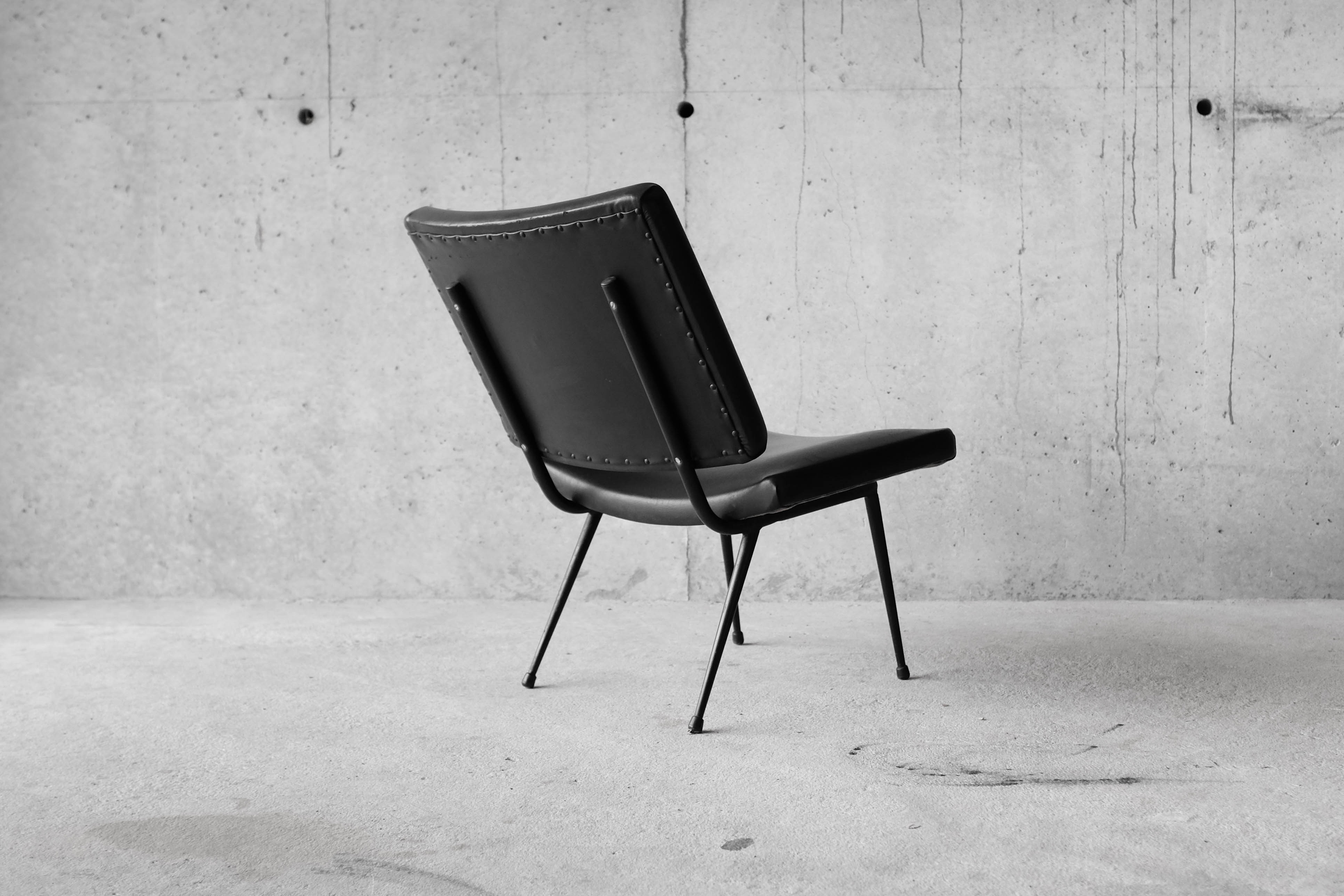 Armchair design vintage 60s black