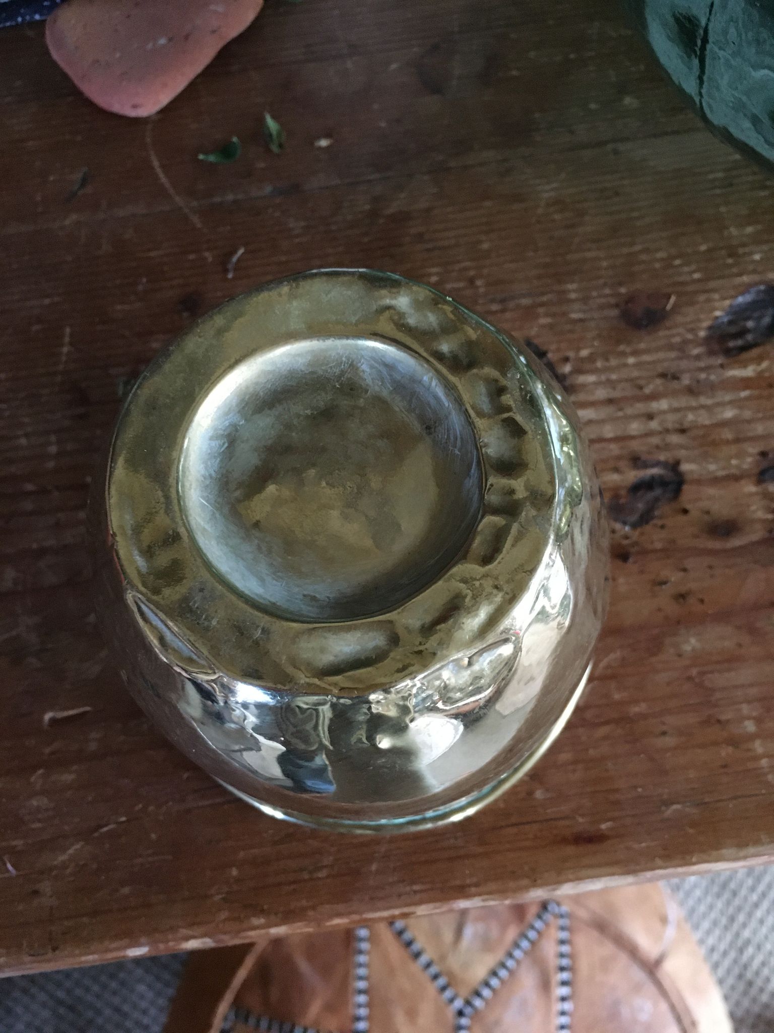 Cache pot en cuivre