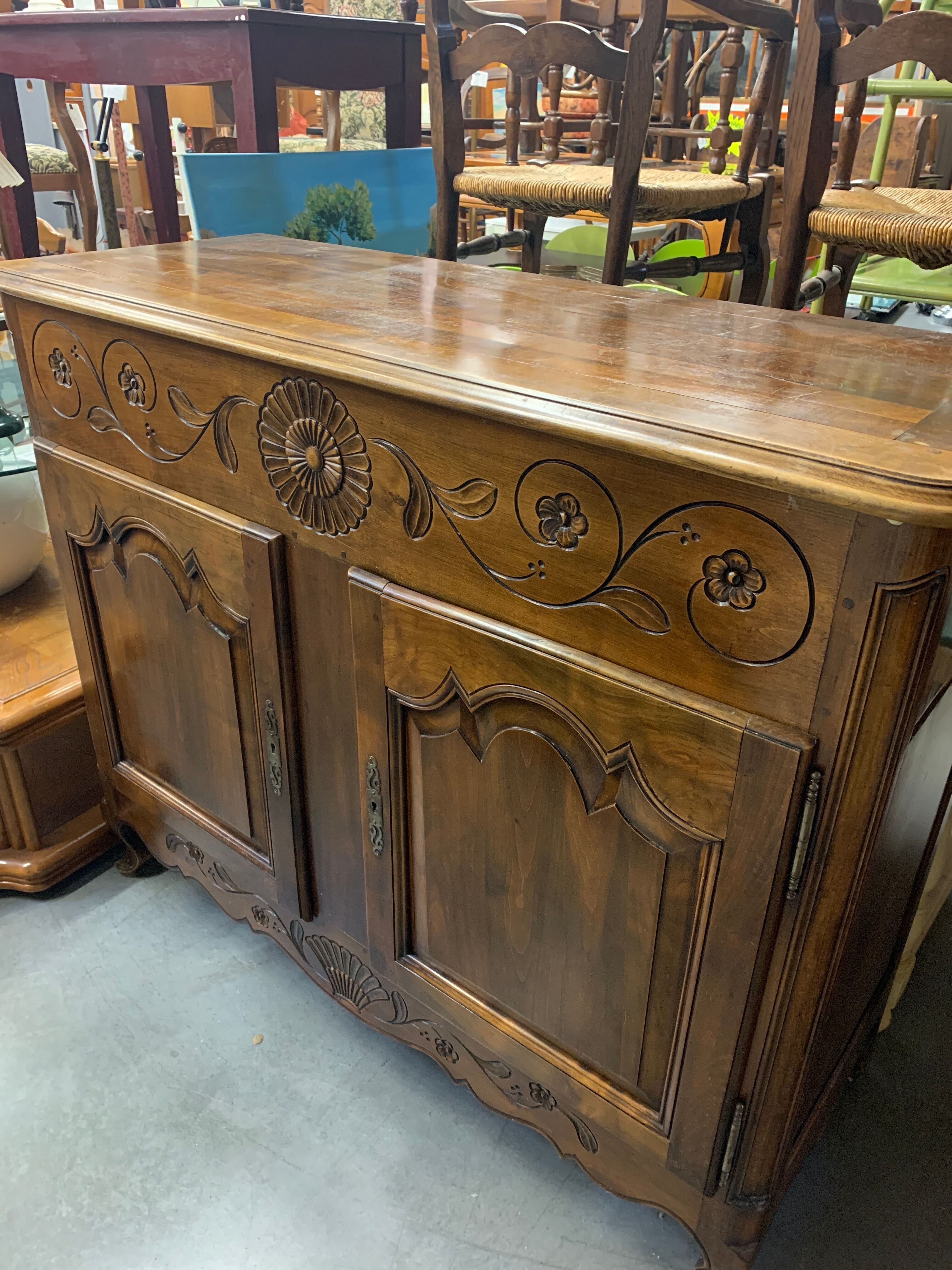 Walnut buffet 2 doors 19th