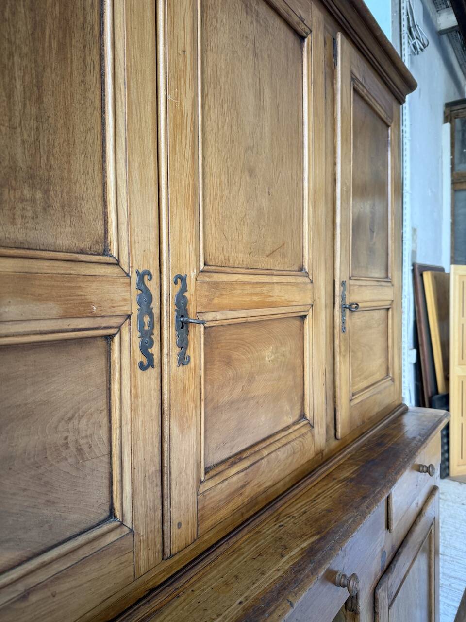 Mountain walnut furniture XXL 1900
