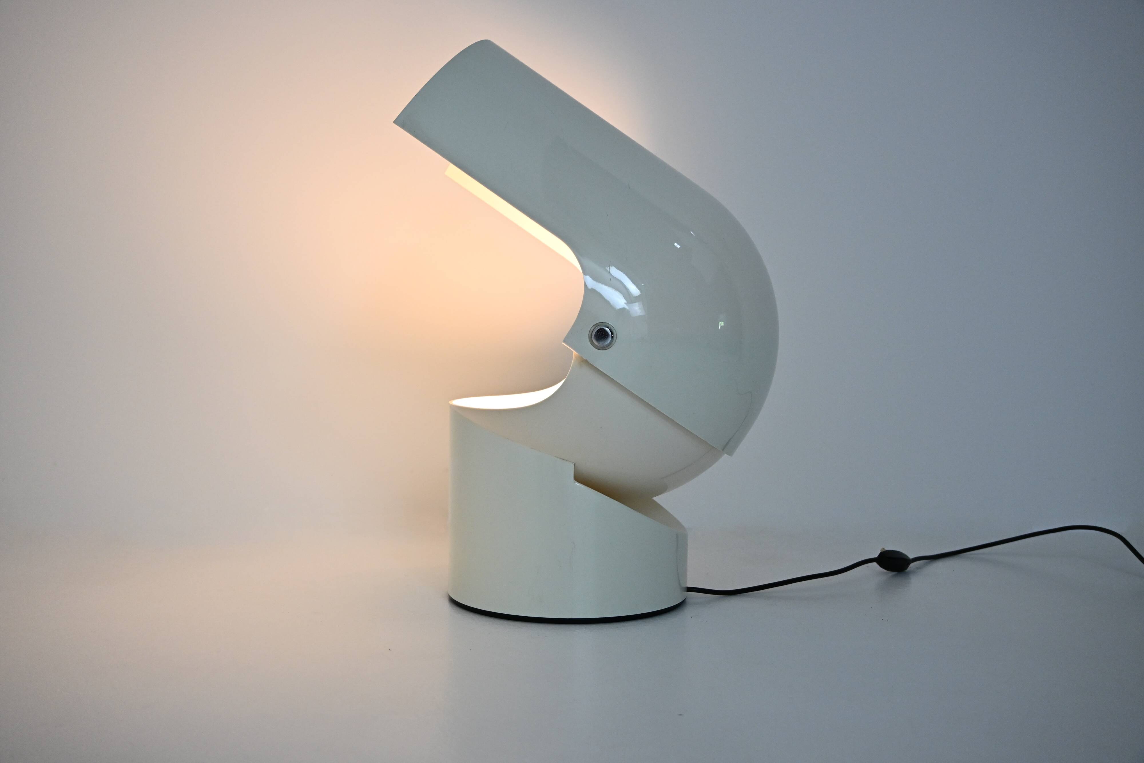 “Pileo Mezzo” table lamp by Gae Aulenti for Artemide, 1970s
