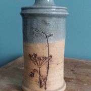 Vase soliflore bouteille en grès décor herbier