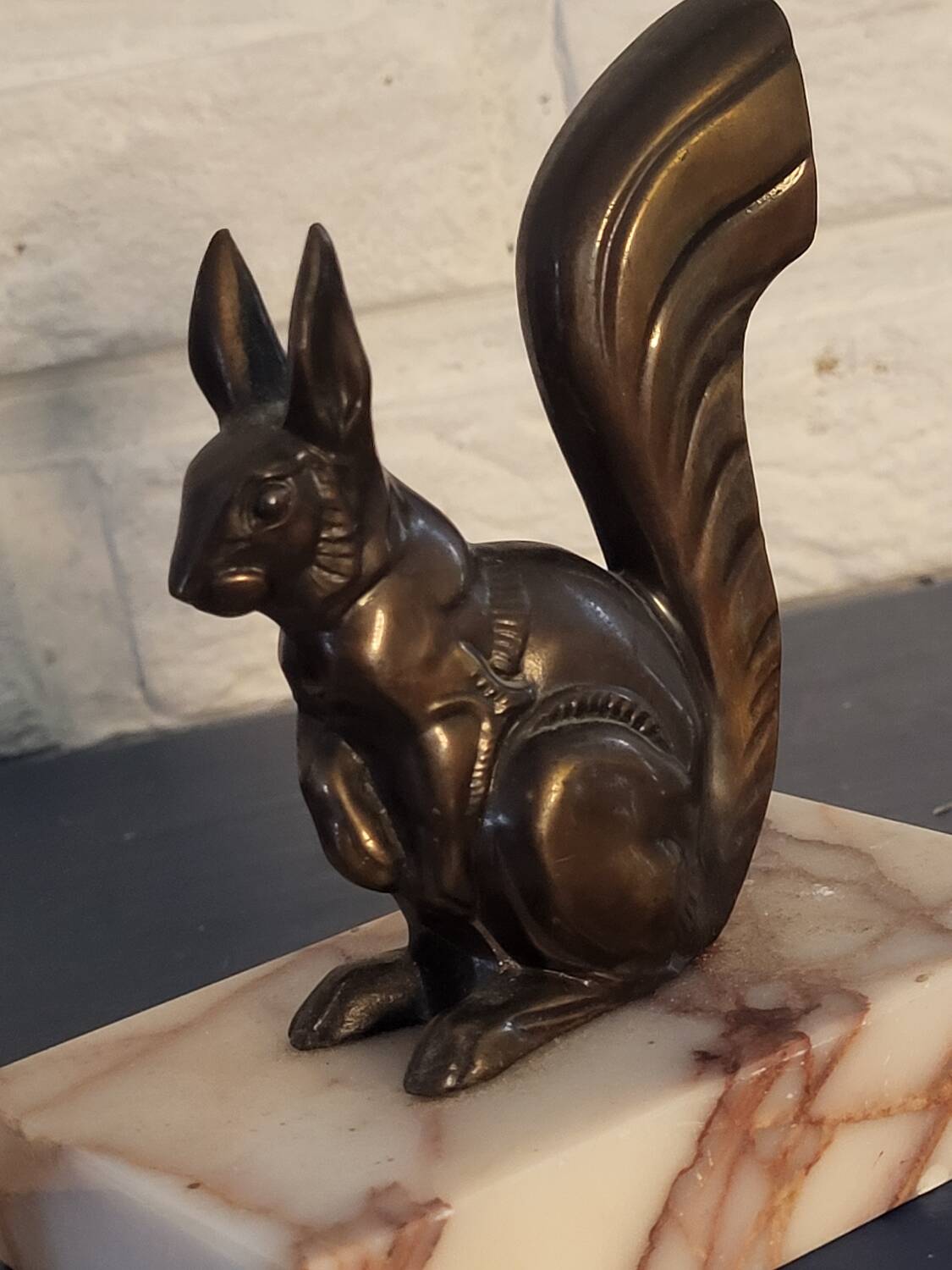 Squirrel bookend