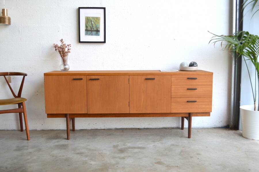 Enfilade par Uniflex en teck & cuir 183 cm
