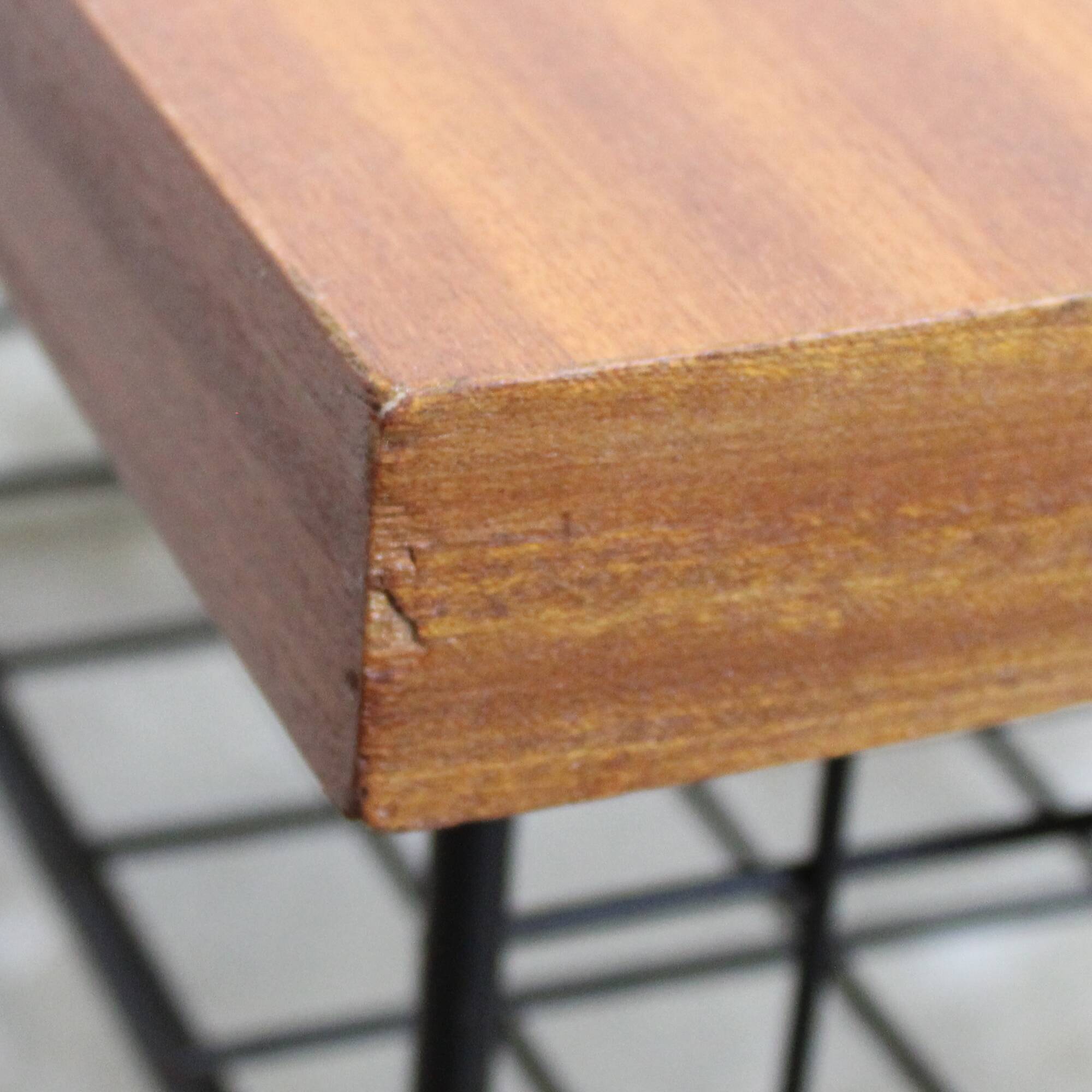 Desk "Johnny" by Pierre Guariche for Meurop 1963