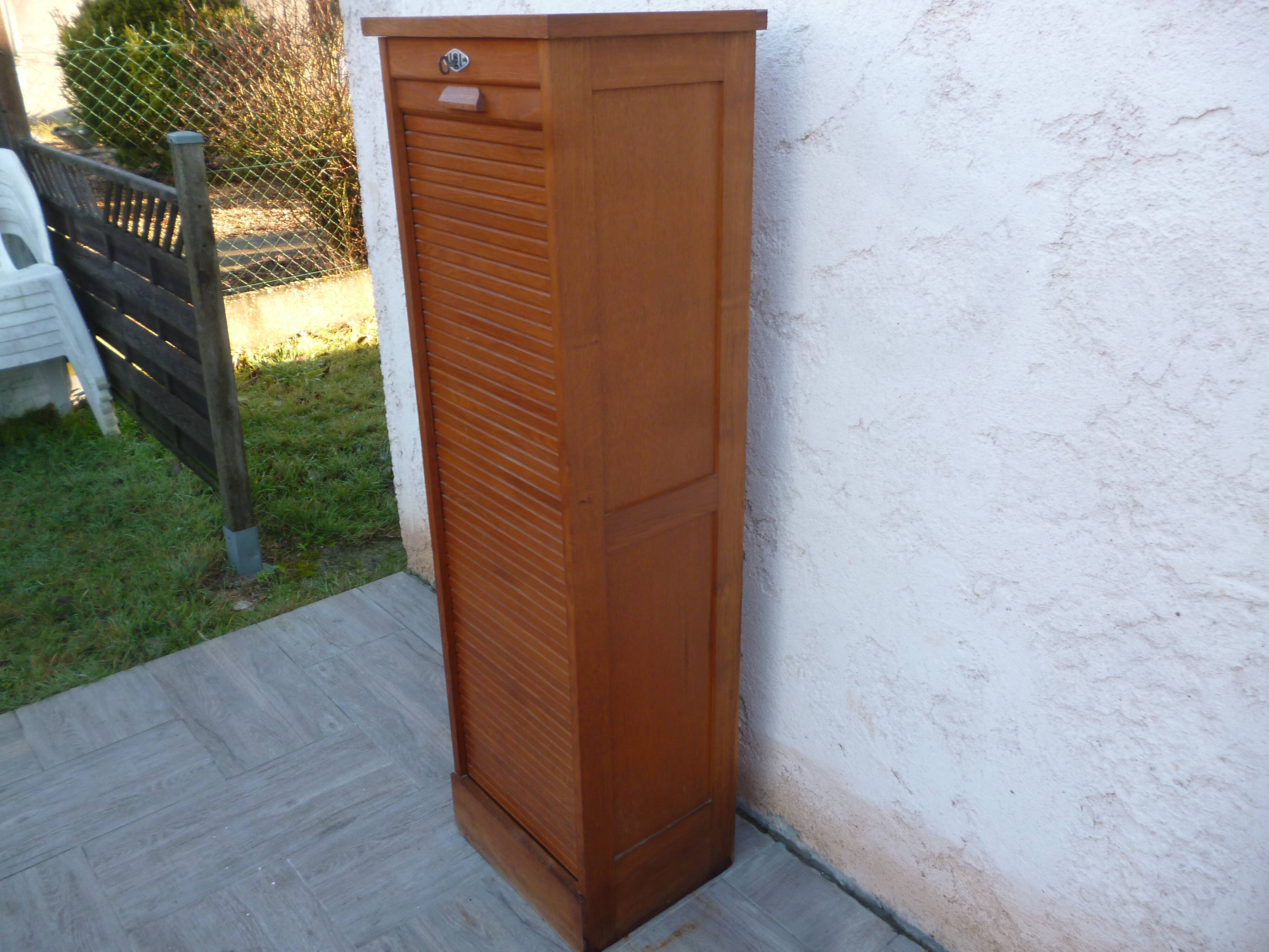 Vintage oak curtain binder