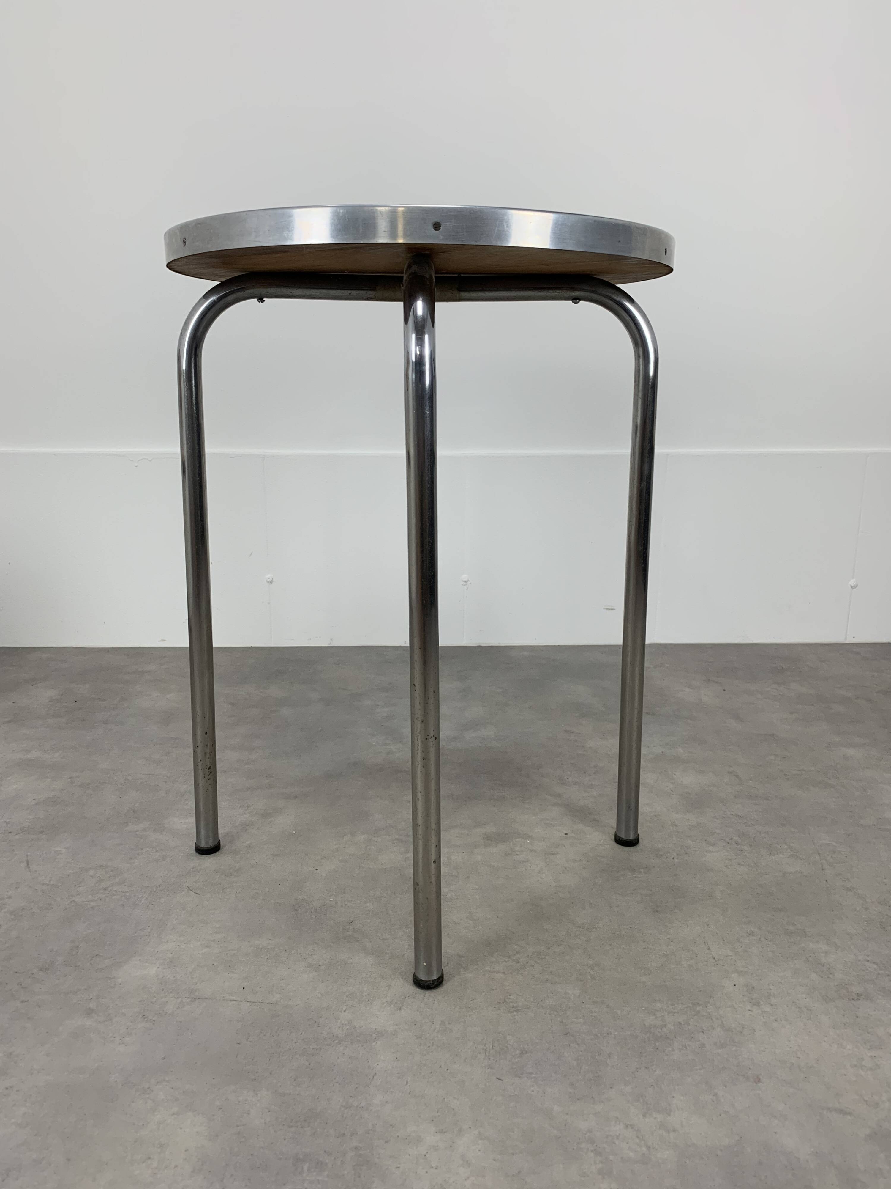 Bauhaus pedestal table, side table