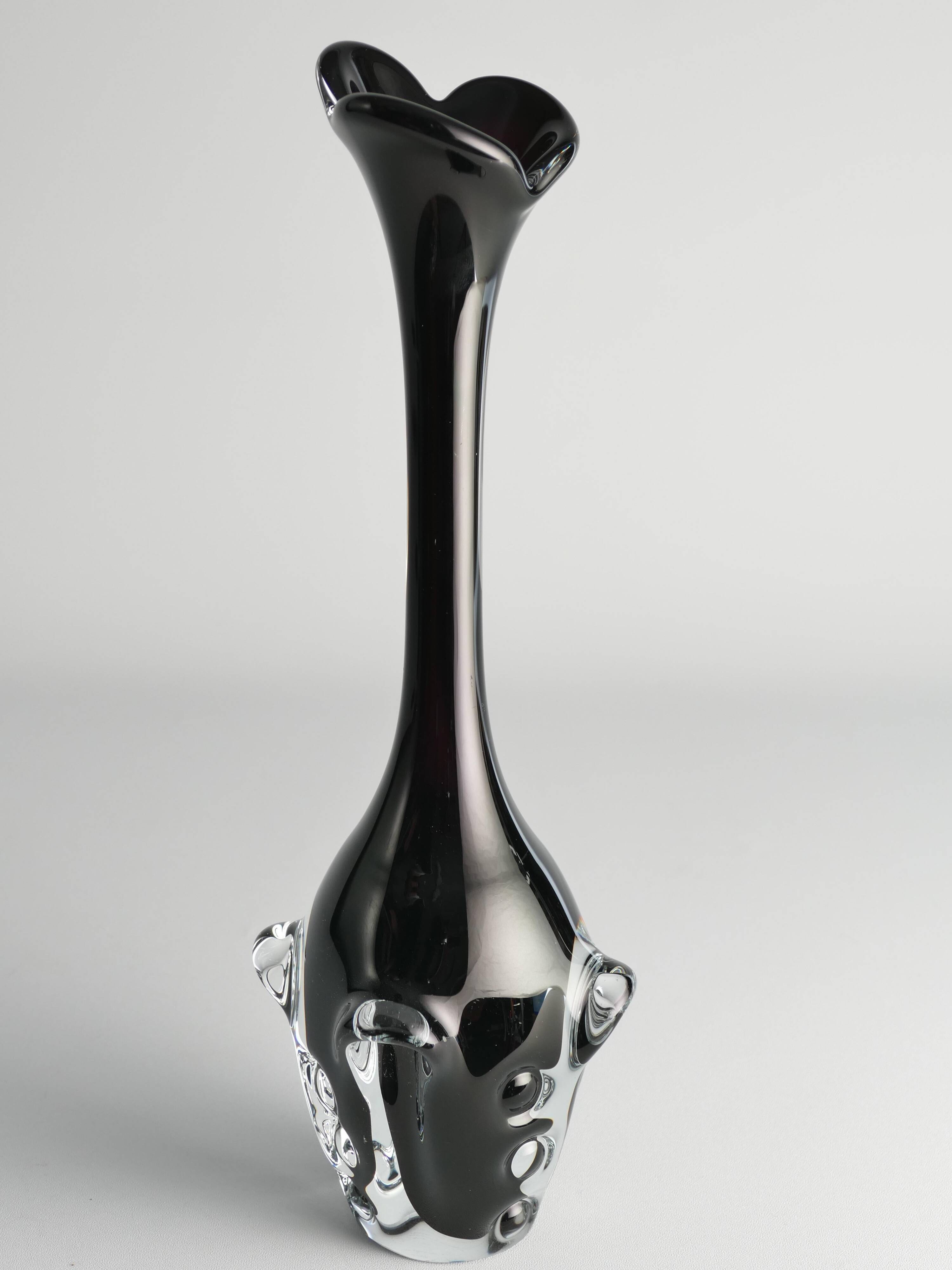 Scandinavian Modern Art Glass Vase by Börne Augustsson for Åseda