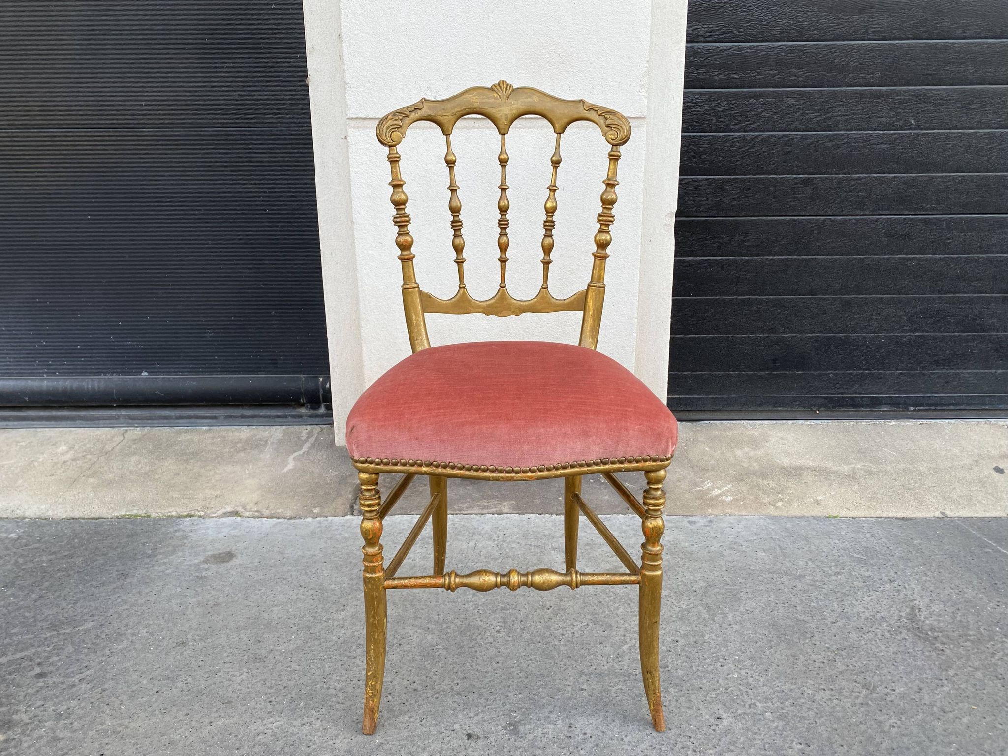 Napoleon III chair in gilded wood and pink velvet, old Chiavari wooden chair