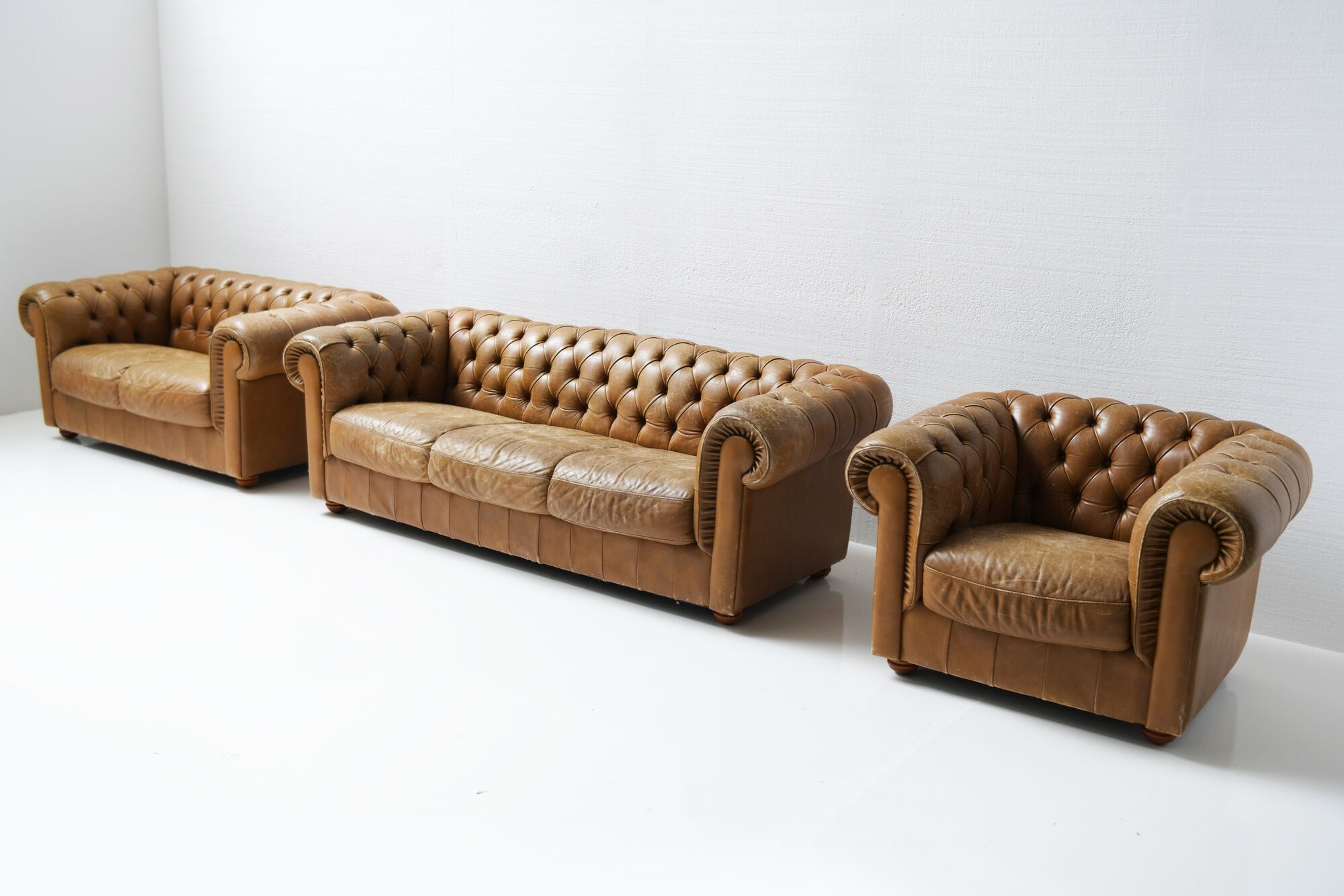 Vintage leather Chesterfield set 1991 by Natuzzi - Italy