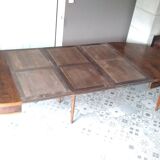Oval table with medallion in mahogany speckled mahogany Louis XVI
