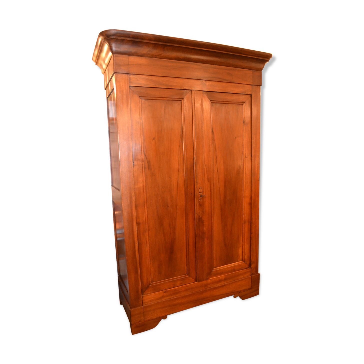 Louis Philippe wardrobe