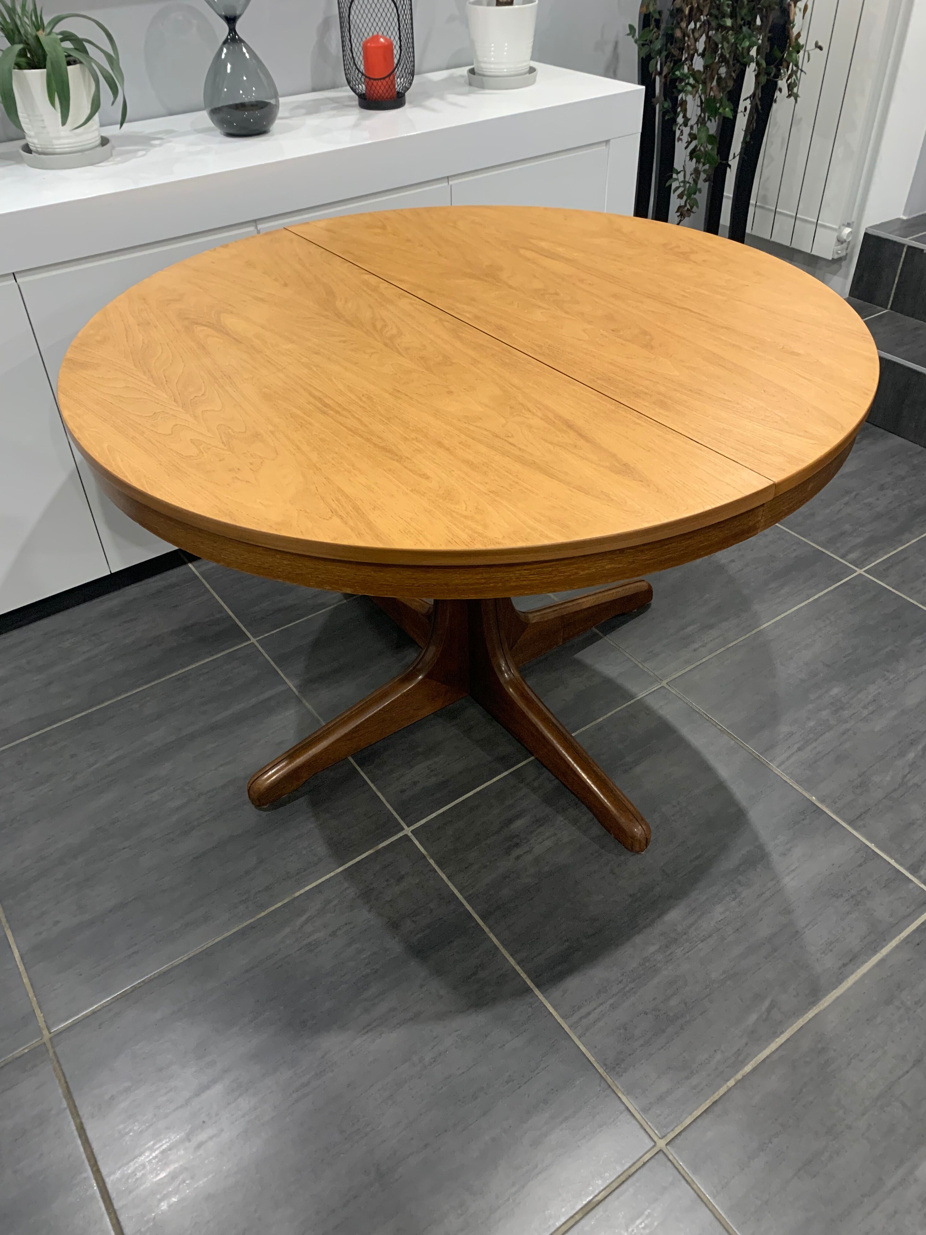 Vintage Baumann extendable table