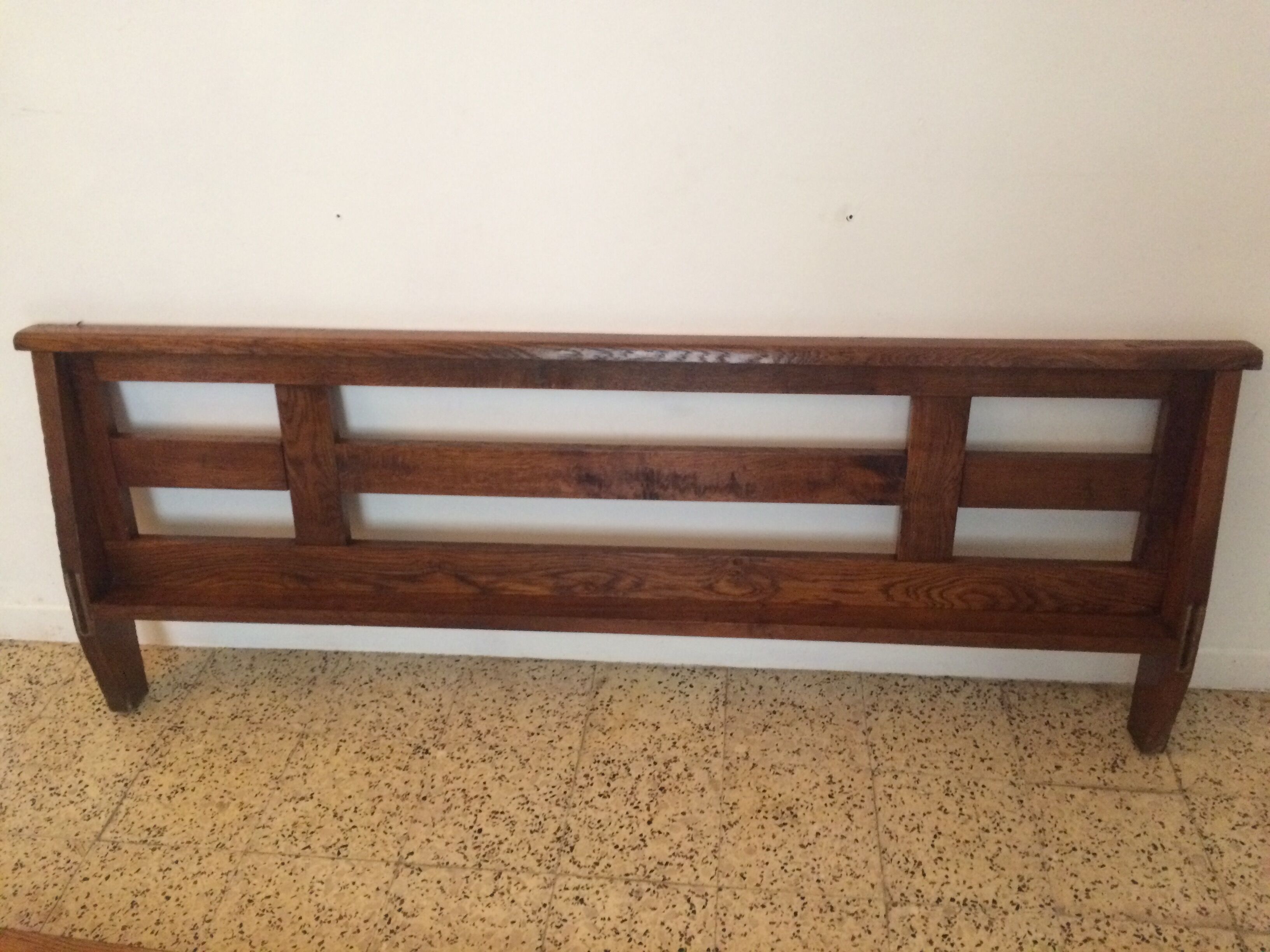 Oak bed by René Gabriel period Reconstruction