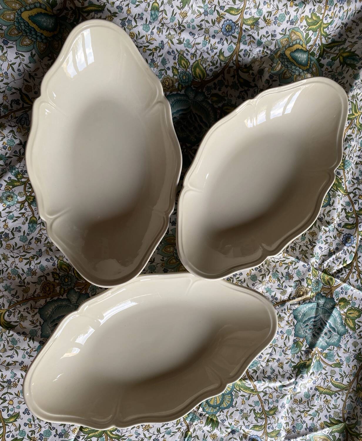 Grand ravier en porcelaine Wedgwood