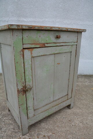 Parisian buffet skated