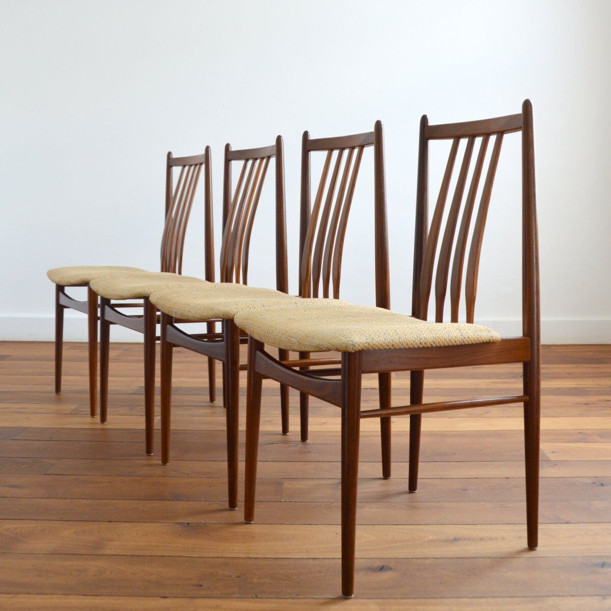 Suite of 4 Scandinavian dining chairs 1960s