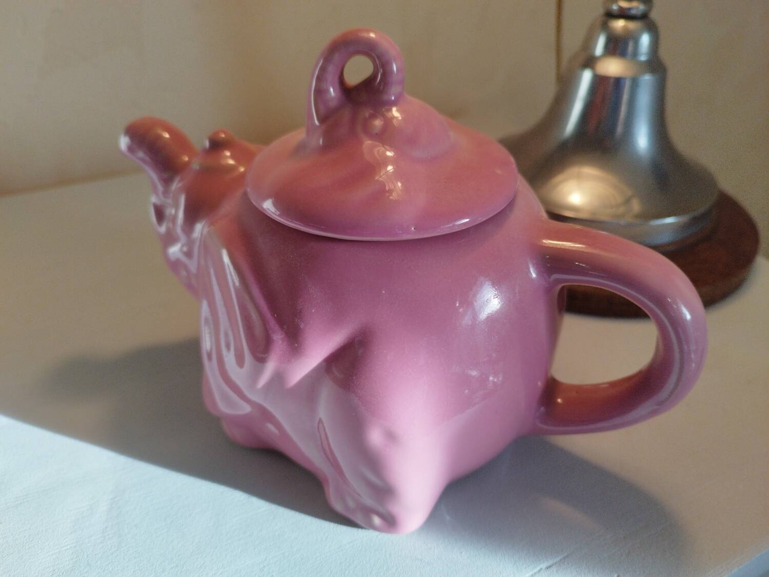 Théière éléphant rose
