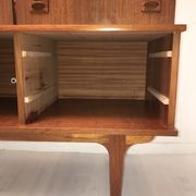 Scandinavian 60s row with spindle feet