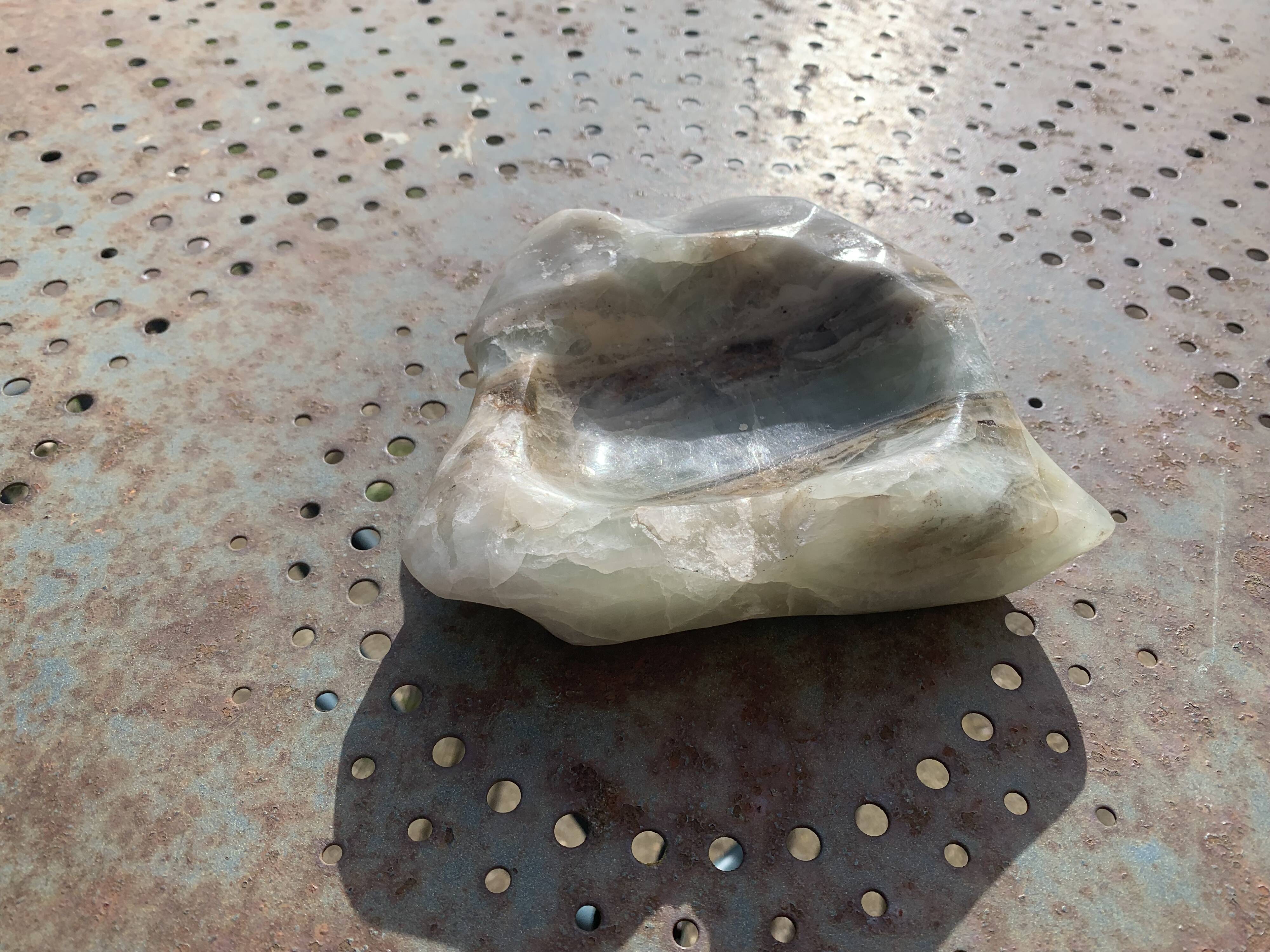 Ashtray cup in a green polished stone and vintage veins